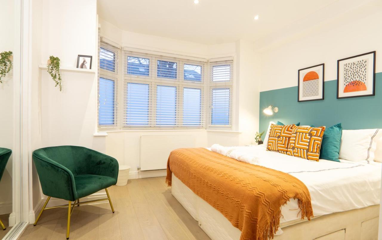 A Beautiful One Bedroom Flat With Garden & Parking ミル・ヒル エクステリア 写真